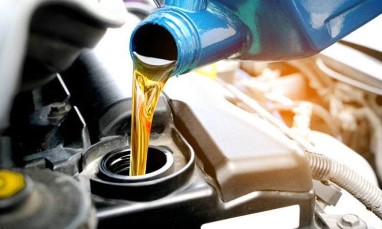 Защо колата гори масло – причини и решения - maslo1