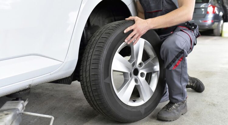 Проверката на на гумите преди път е задължителна
