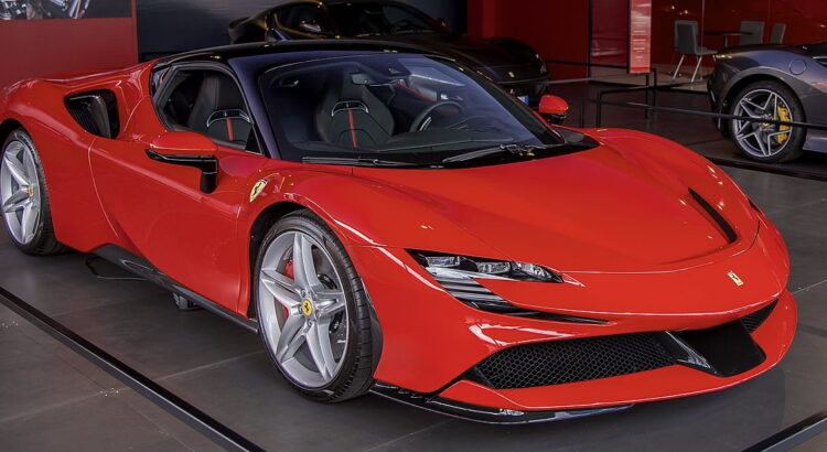 Наводнено Ferrari се продава на безценица