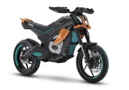 Италианци пускат електрическия мотоциклет Electrica - aprila