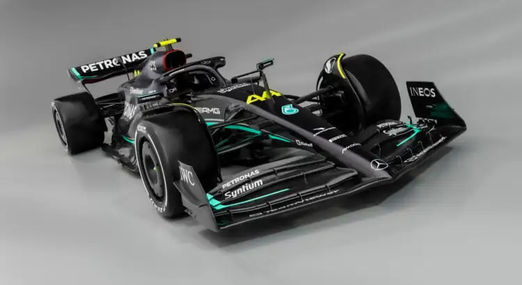 Mercedes показа новия болид за Формула 1