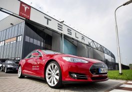 Tesla изтегля над 1,1 млн. електрически превозни средства от Китай - tesla