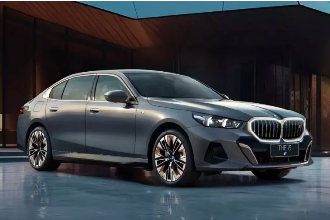BMW представи седан от пета серия за Китай - bmv