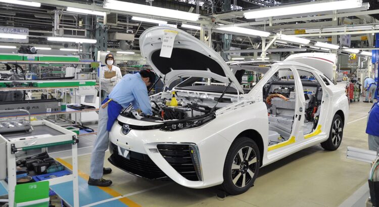 Toyota призна неправилно тестване, изтегля някои модели