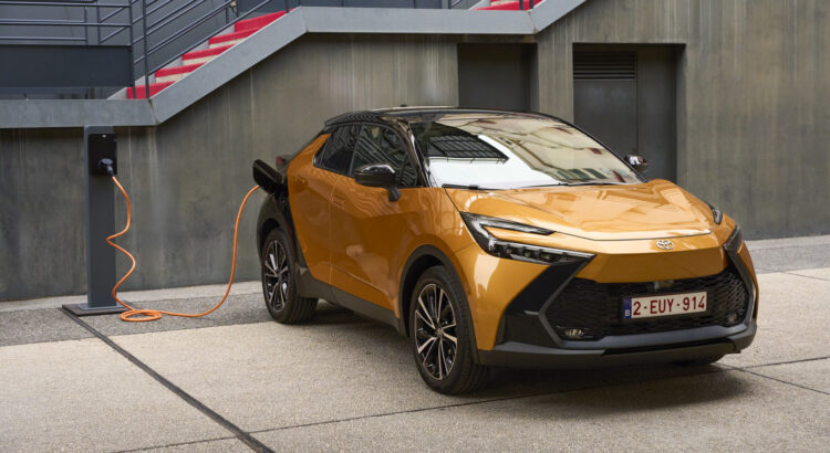 Toyota C-HR, лидерът в plug-in хибридите 1 Toyota C-HR plug-in hybrid