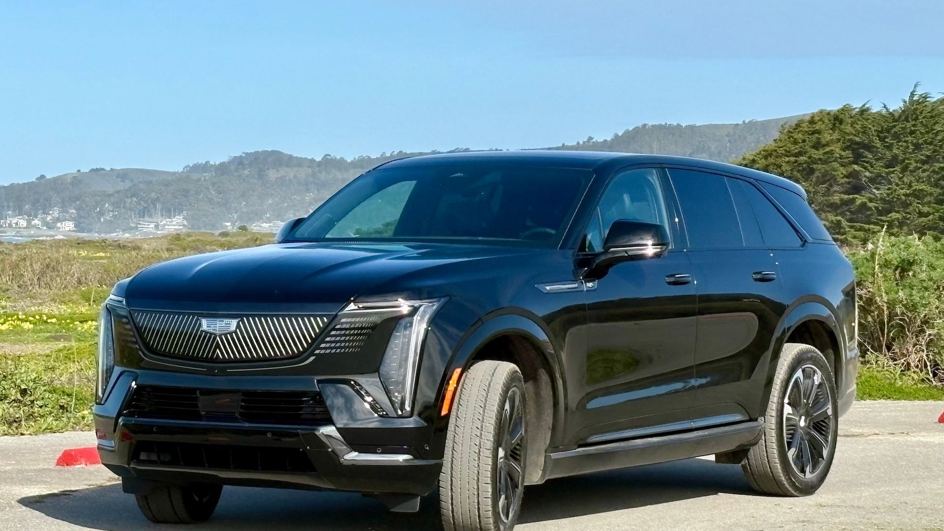 Sports Image - Ревю: 2025 Cadillac Escalade IQ – интелигентност на батерии