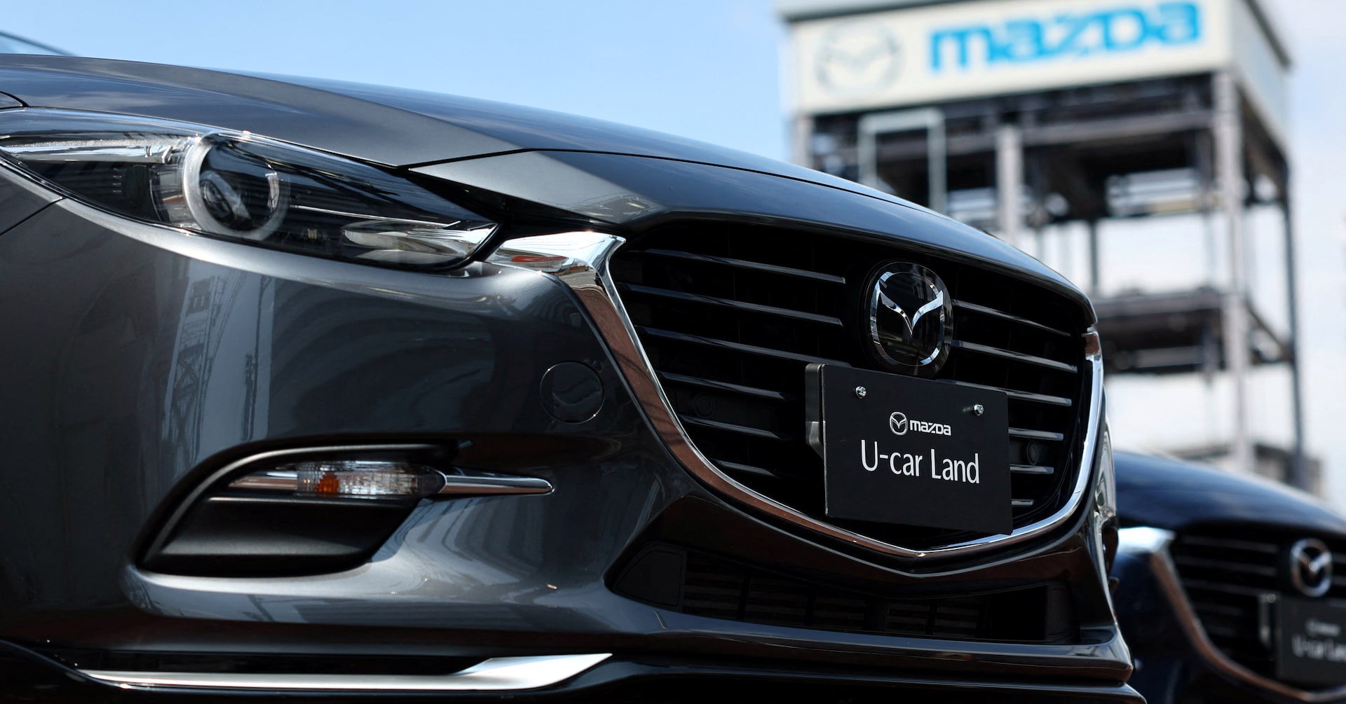 Sports Image - Гласоподавателите в родния град на Mazda с малка надежда за отмяна на митата