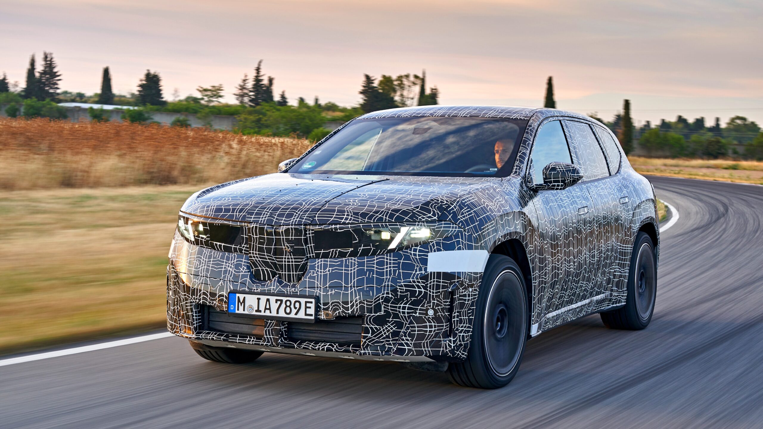 BMW се подготвя за премиерата на първите автомобили с платформата Neue Klasse