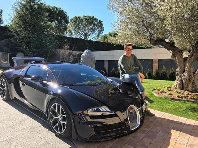 Инцидент с Bugatti на Роналдо на остров Майорка - bugatti
