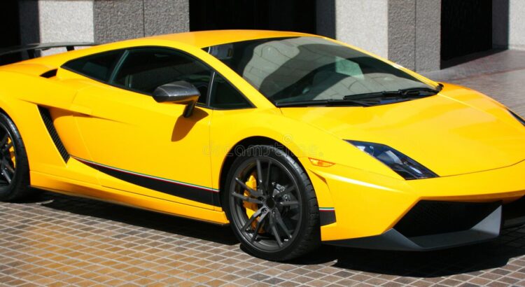 Как цветът на колата влияе върху степента на амортизация? - expensive yellow car 14390972