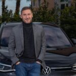 Футболна звезда подкара електрически Volksvagen - totti