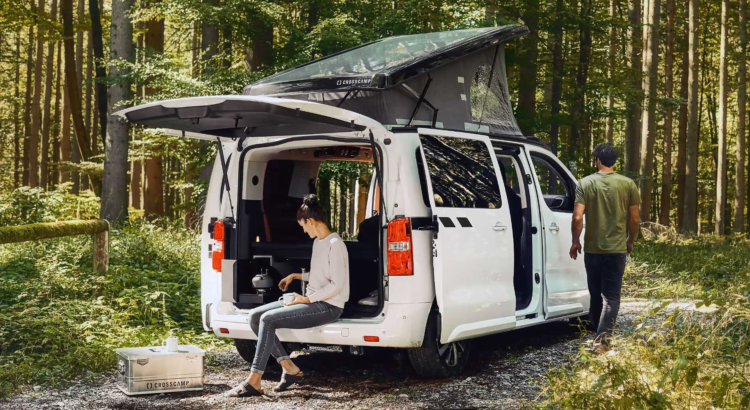 Вижте електрическия кемпер на Opel - camp