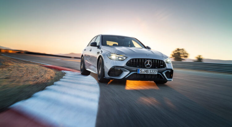 Новият Mercedes C-Class – най-мощният в историята - mercedes amg c 63 s e performance 8