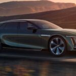 Колко струва новия Cadillac Celestia - cadillac celestiq production car front angle 690x450 1