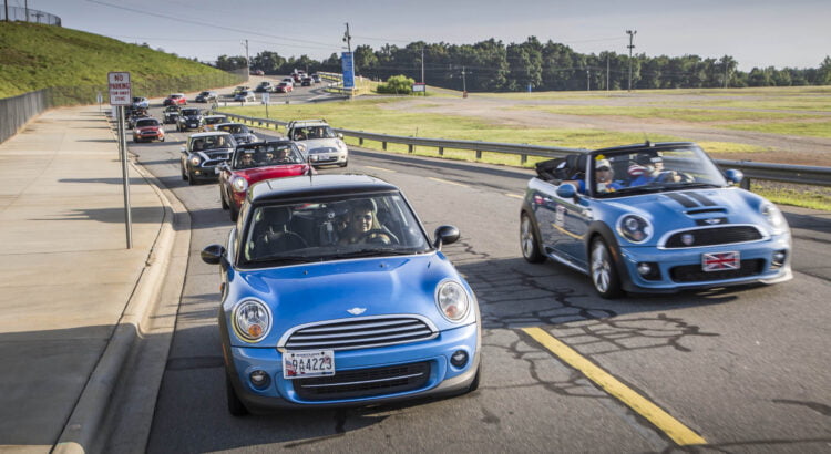 Mini Cooper връща ръчната скоростна кутия - mini