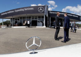 Mercedes-Benz губи 2 млрд. евро заради оттеглянето от Русия 1 Mercedes-Benz губи 2 млрд. евро заради оттеглянето от Русия - russia