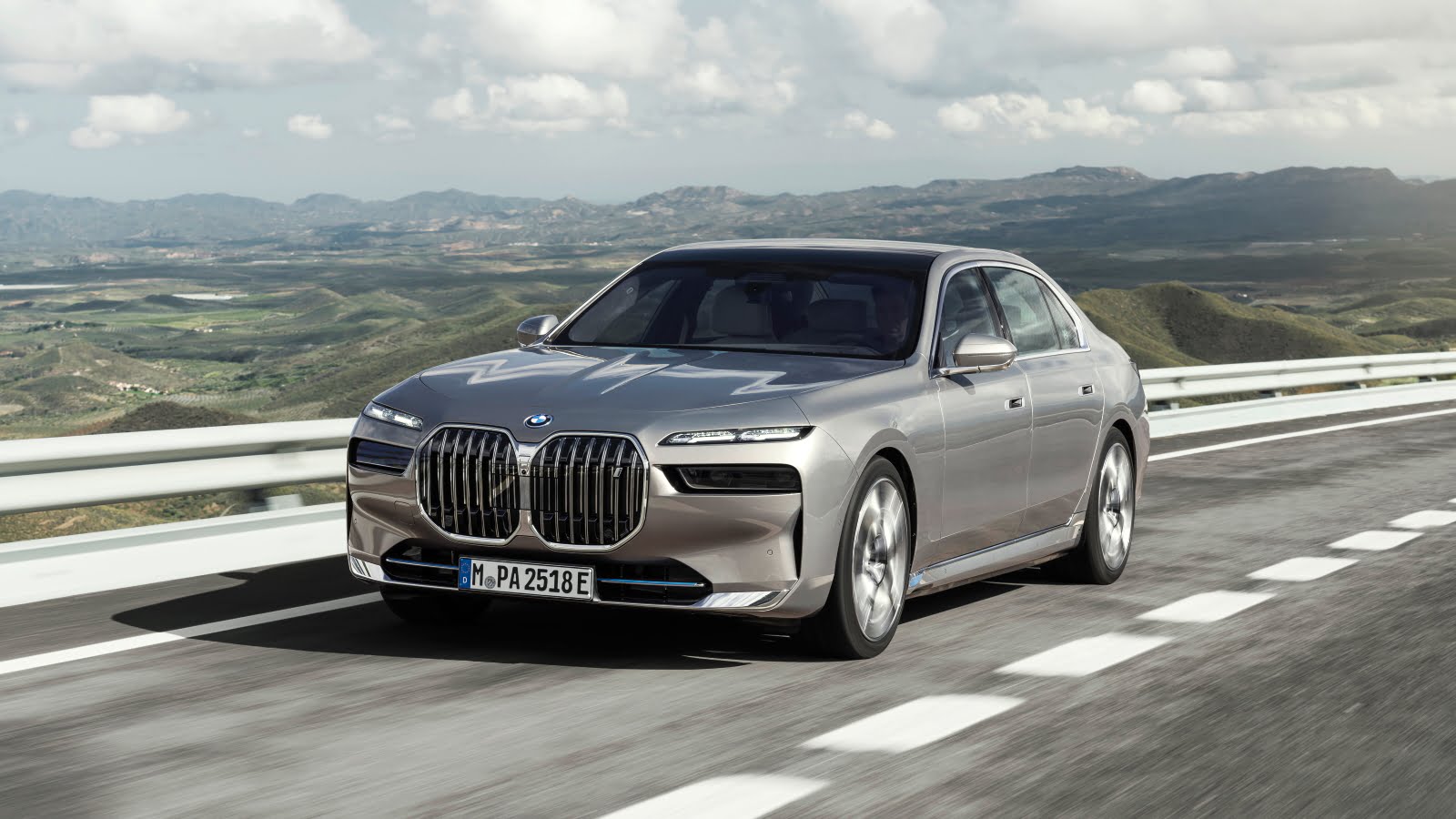 BMW 7 Series - най-добрият луксозен автомобил на пазара - i7 6