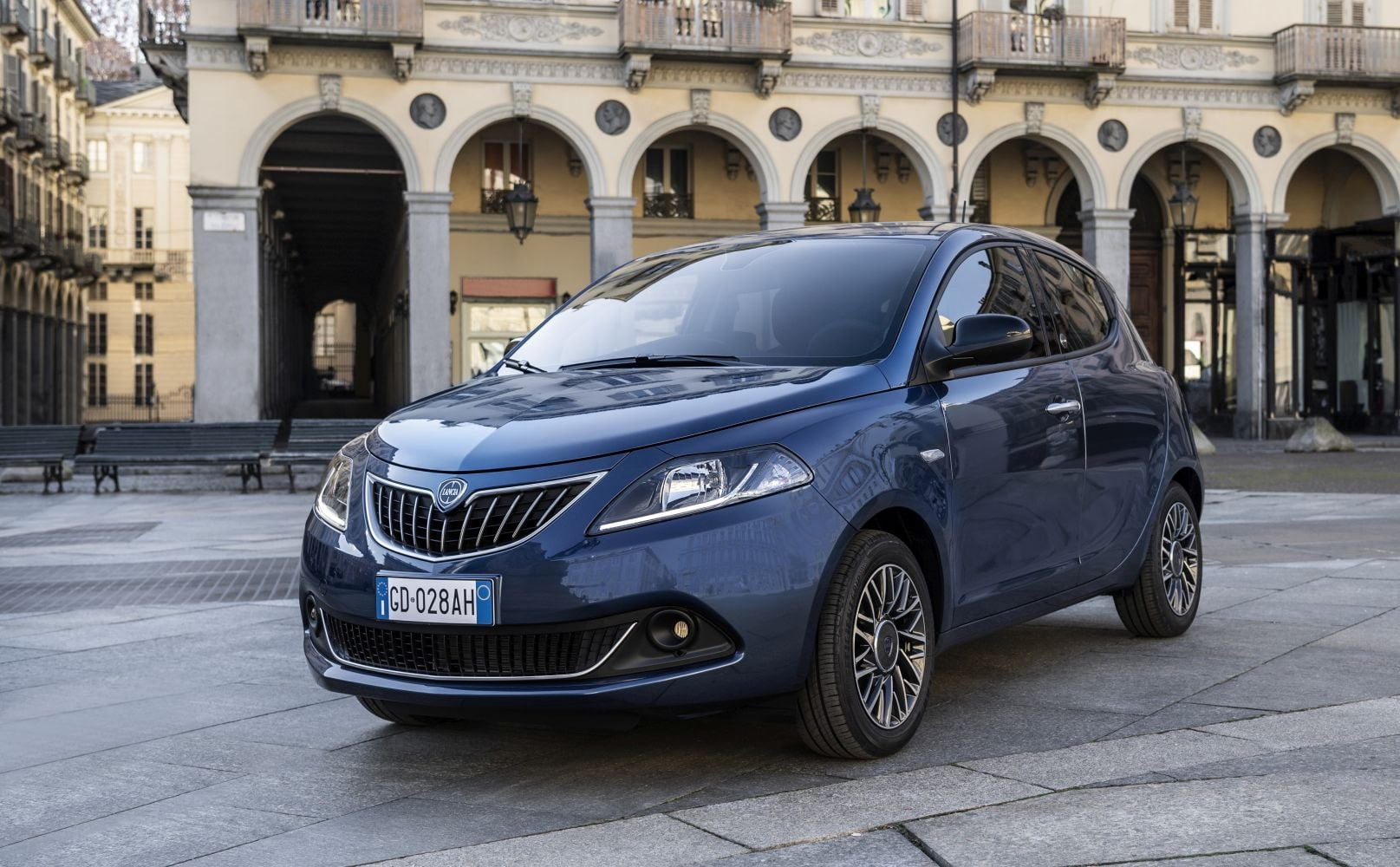 Започва нова ера за Lancia - lancia ypsilon 846 facelift 2021