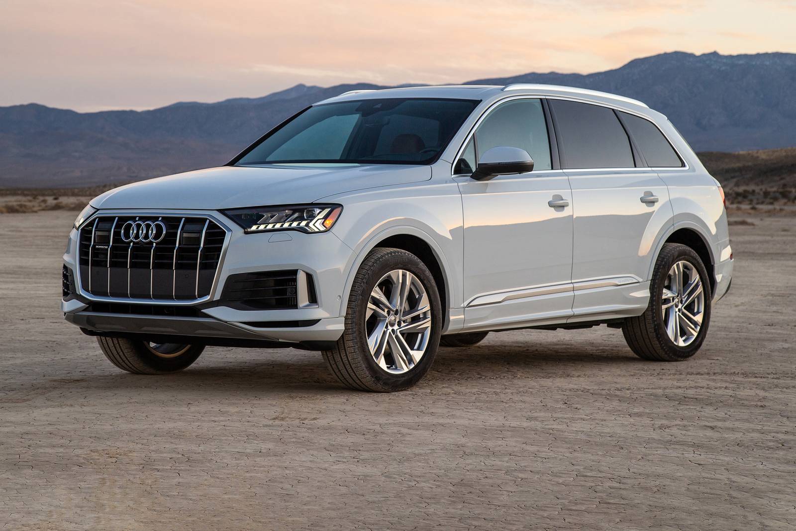 Audi пуска електрически 4x4 SUV - 2022 audi q7 4dr suv prestige fq oem 1 1600