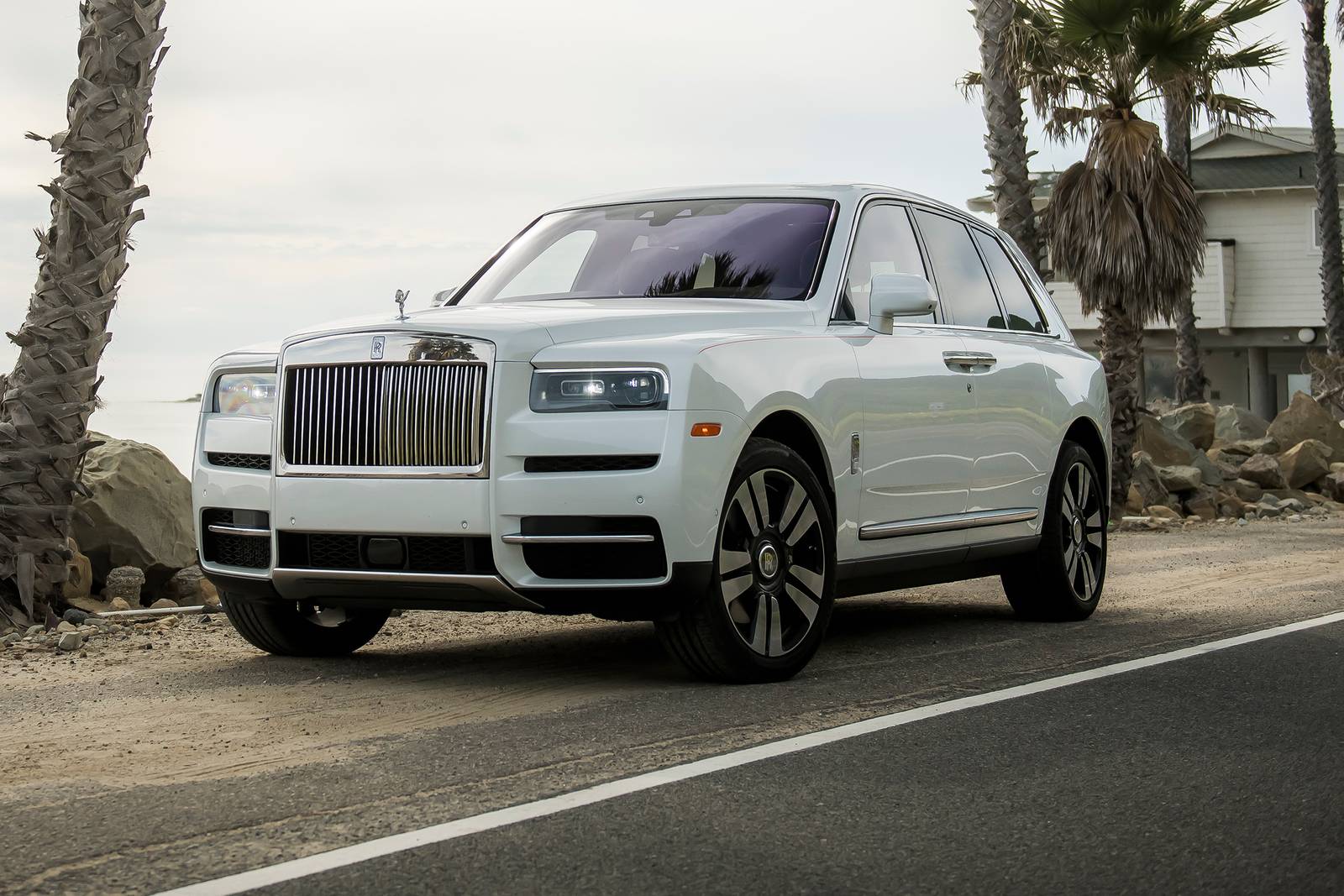 Rolls Royce Cullinan с рекордни продажби за година - rols