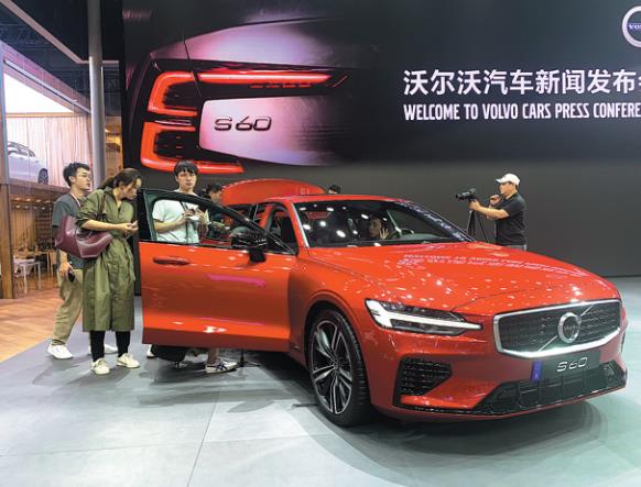 Volvo пуска луксозна кола в Китай - volvo