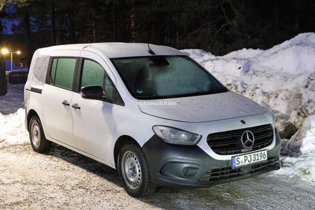 Новия миниван на Mercedes е на европейския пазар - e68ef7fd36918c72f7f4770d7aa4b25f 06 3
