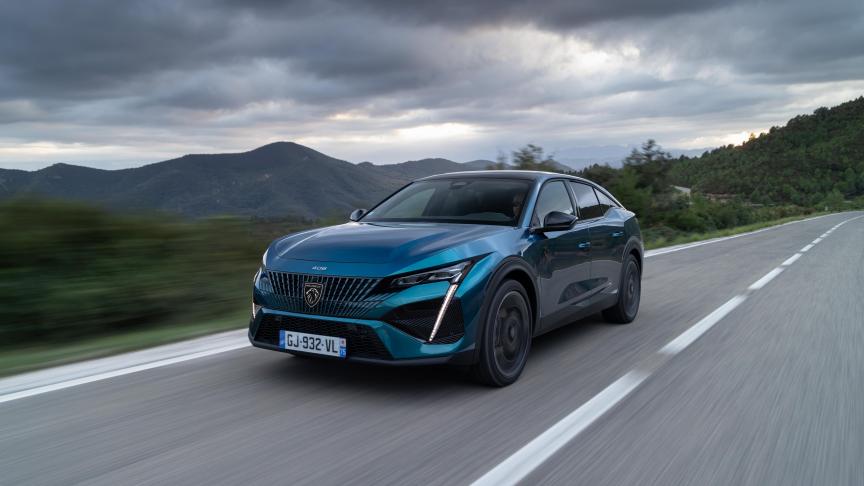 Най-евтиното Peugeot 408 струва €35 263 - peu