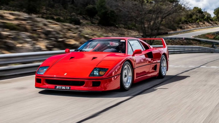Дават на търг легендарното Ферари F40 на четирикратния шампион Ален Прост - ferrari
