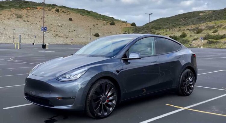 TESLA MODEL Y