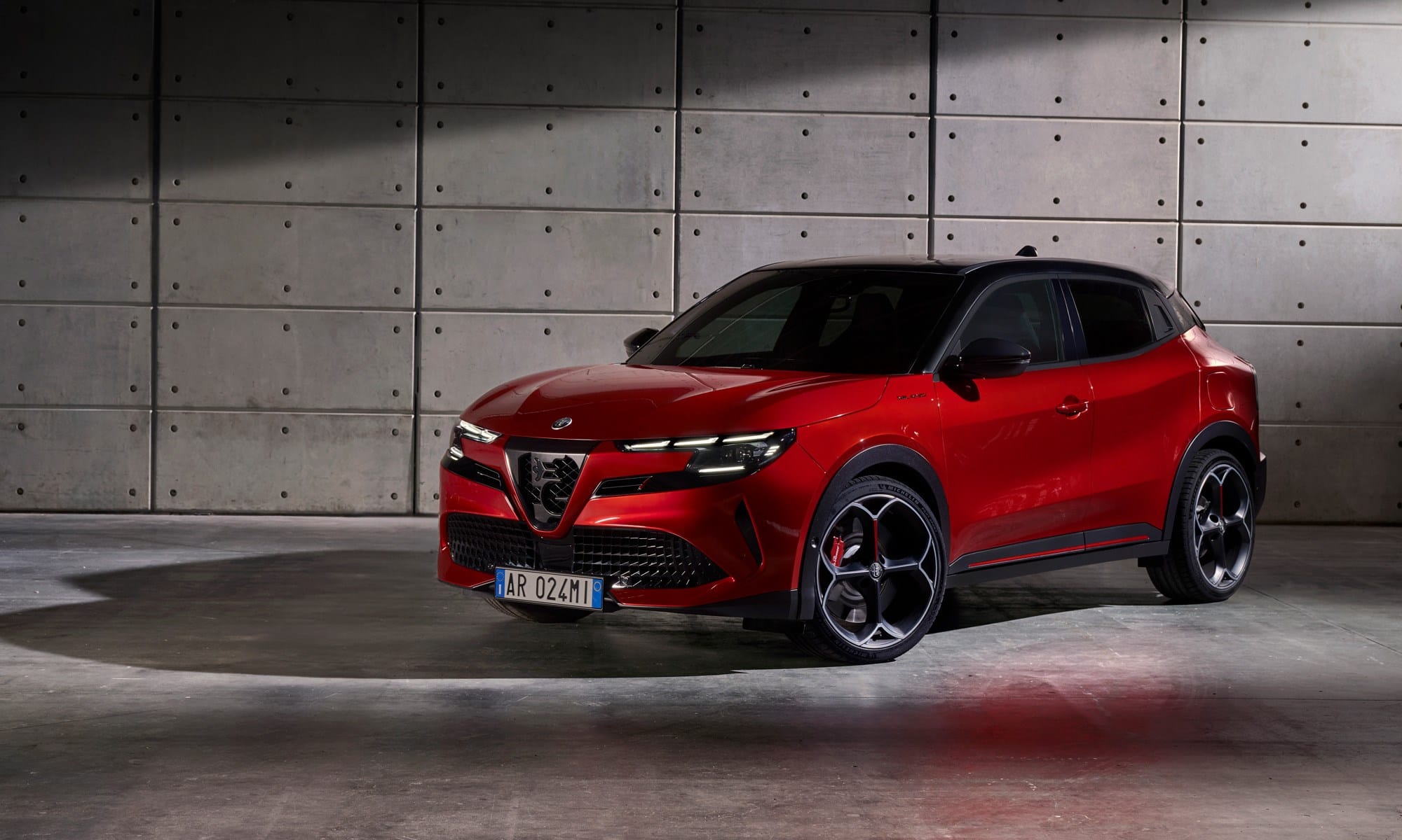 Alfa Romeo представи първата си електрическа кола - 70 alfa romeo milano
