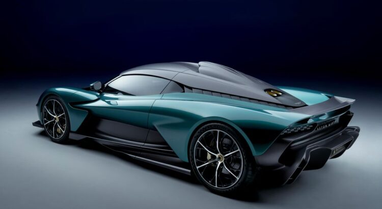 Aston Martin няма да се откаже от бензина - aston martin valhalla 104 1626200855