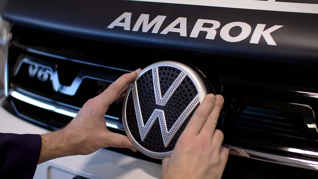 Фолксваген разработва устройство против сблъсъци с кенгура - volkswagen roobadge