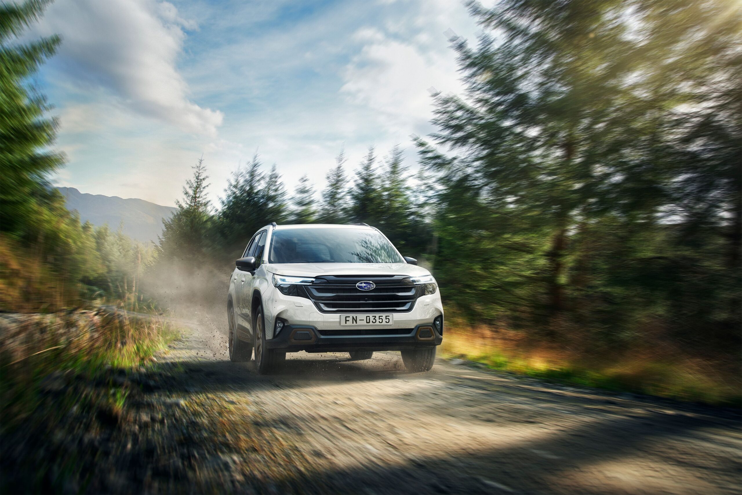 Новият Subaru Forester e-BOXER Hybrid обещава пробег над 1000 км с един резервоар