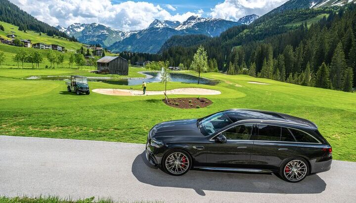 Mercedes-AMG E 53 HYBRID комби: Обявена е стартовата цена за САЩ