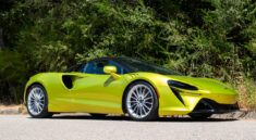 McLaren Artura Spider