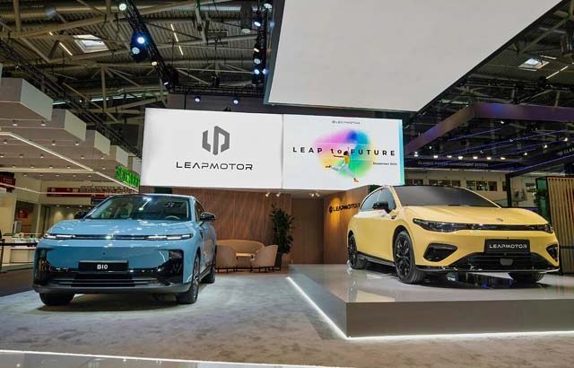 Leapmotor B05 с глобален дебют и B10 със старт на продажбите в Европа на IAA Mobility 2025