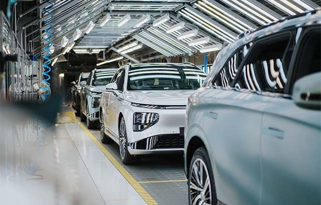 XPENG ще произвежда електромобили в Европа в партньорство с Magna
