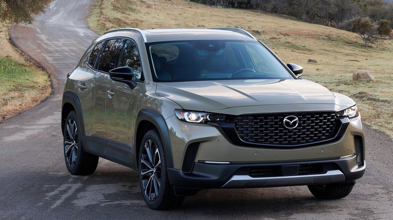 хибридни SUV модели