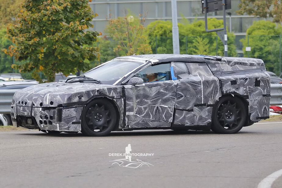 Ferrari електрически модел