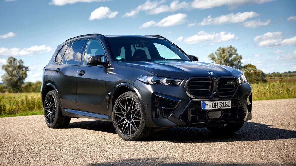 Преглед на BMW X5 xDrive50e за 2025 г.: Лукс, мощност и електрически пробег