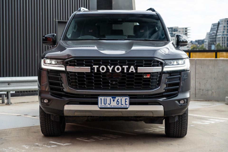 Toyota LandCruiser 300