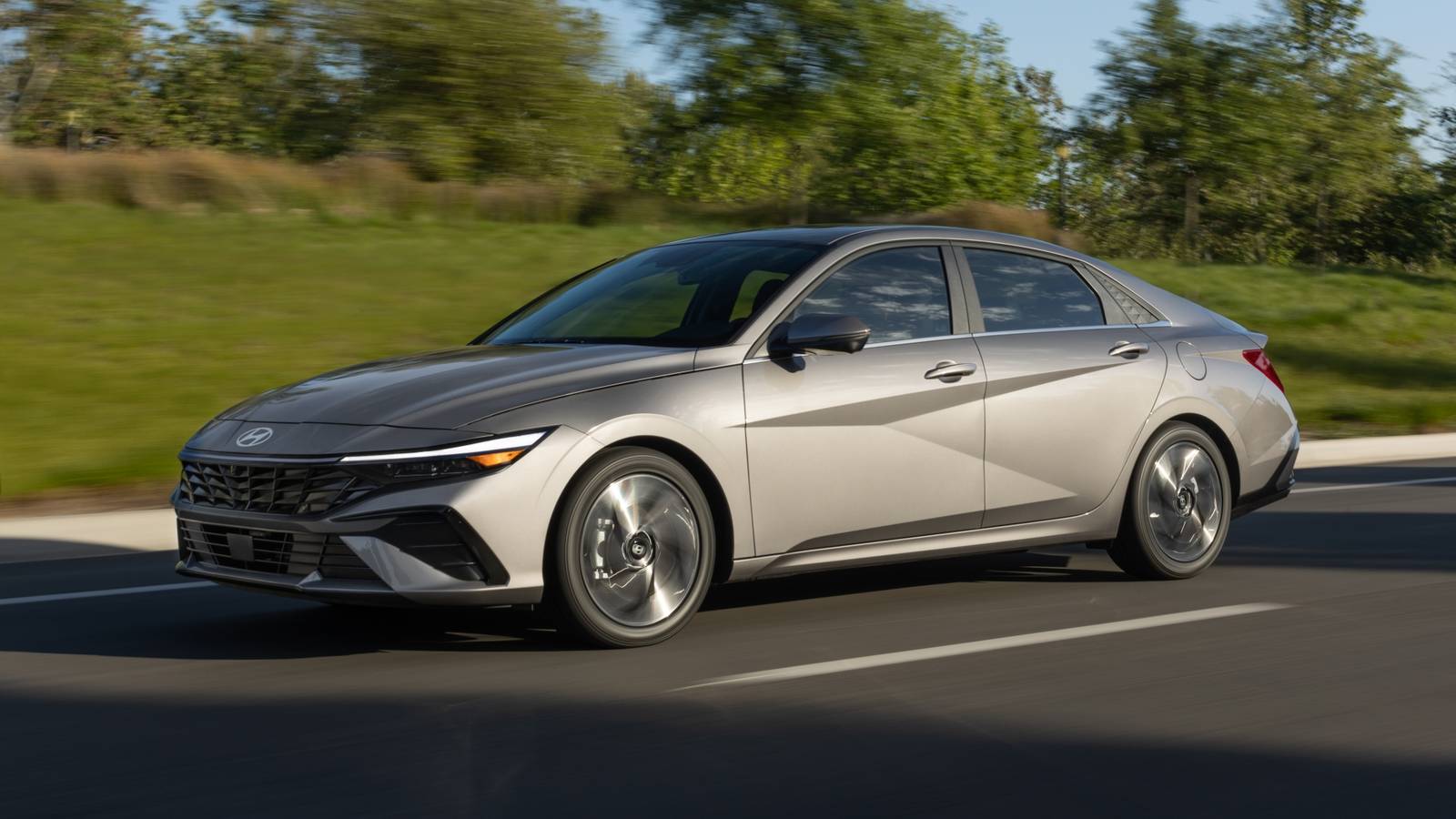 Hyundai Elantra Hybrid