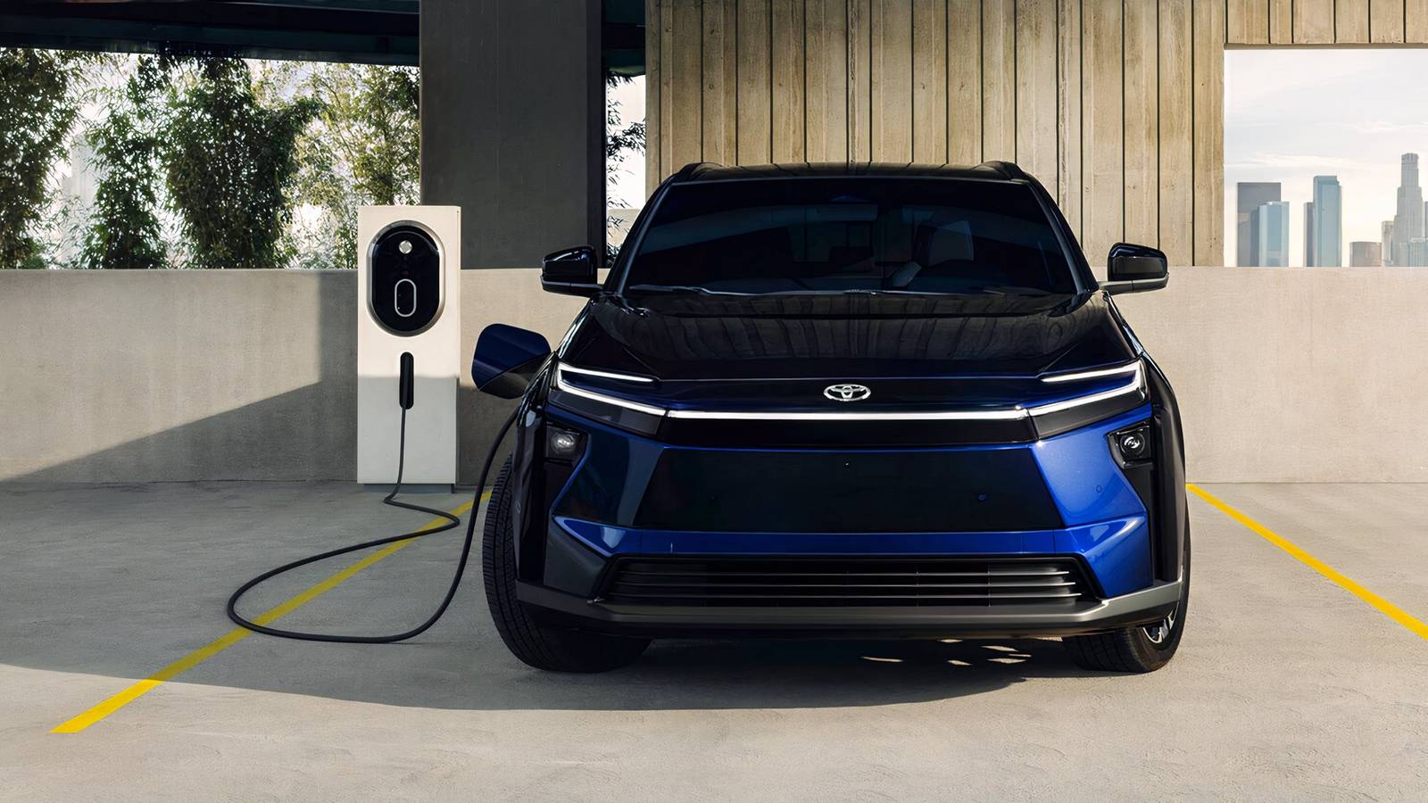 Toyota bZ модел 2026 г. получава достъп до мрежата Supercharger на Tesla 4 Toyota bZ
