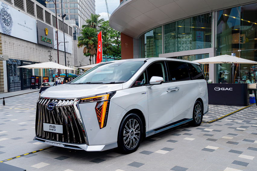 GAC M8 дебютира с луксозен интериор и plug-in хибридно задвижване 7 GAC M8