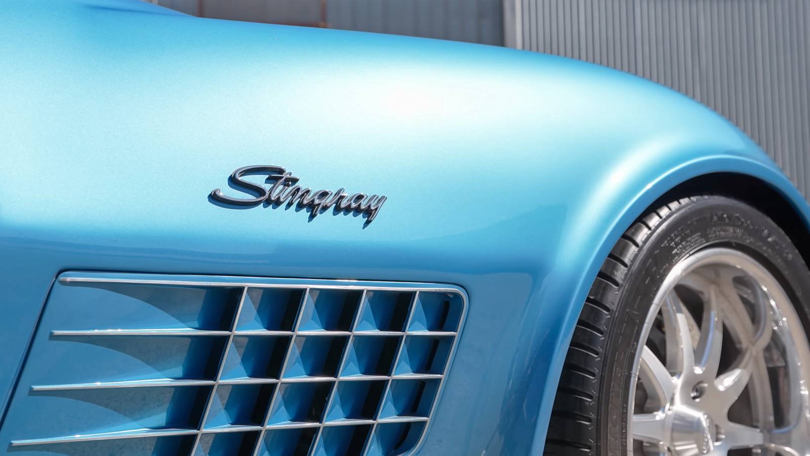 Модифициран Chevrolet C3 Corvette Stingray от 1971 г. вече разполага с 643 к.с. 5 Chevrolet C3 Corvette Stingray