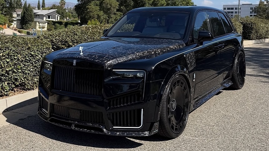 Mansory Rolls-Royce Cullinan Series II с детайли от кован карбон 4 Mansory Rolls-Royce Cullinan