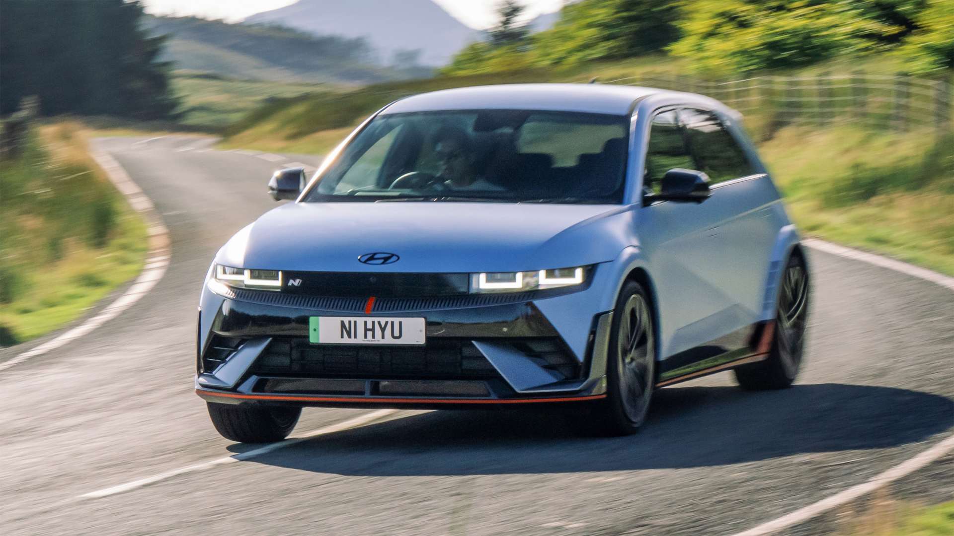 Преглед на Hyundai Ioniq 5 N – доказателството, че електромобилите могат да бъдат забавни, а не просто бързи 2 Hyundai Ioniq 5 N