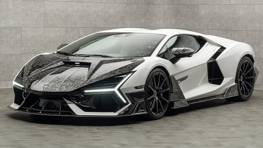 Lamborghini Revuelto