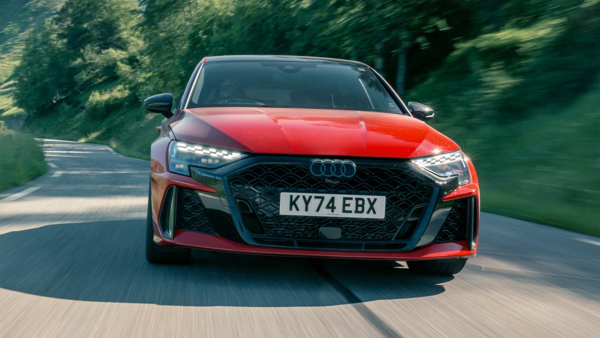 Audi RS3: Последният „хотхеч“ с пет цилиндъра е един от най-добрите 4 Audi RS3