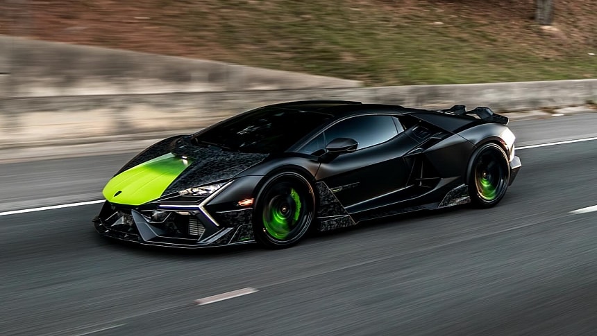 Lamborghini Revuelto